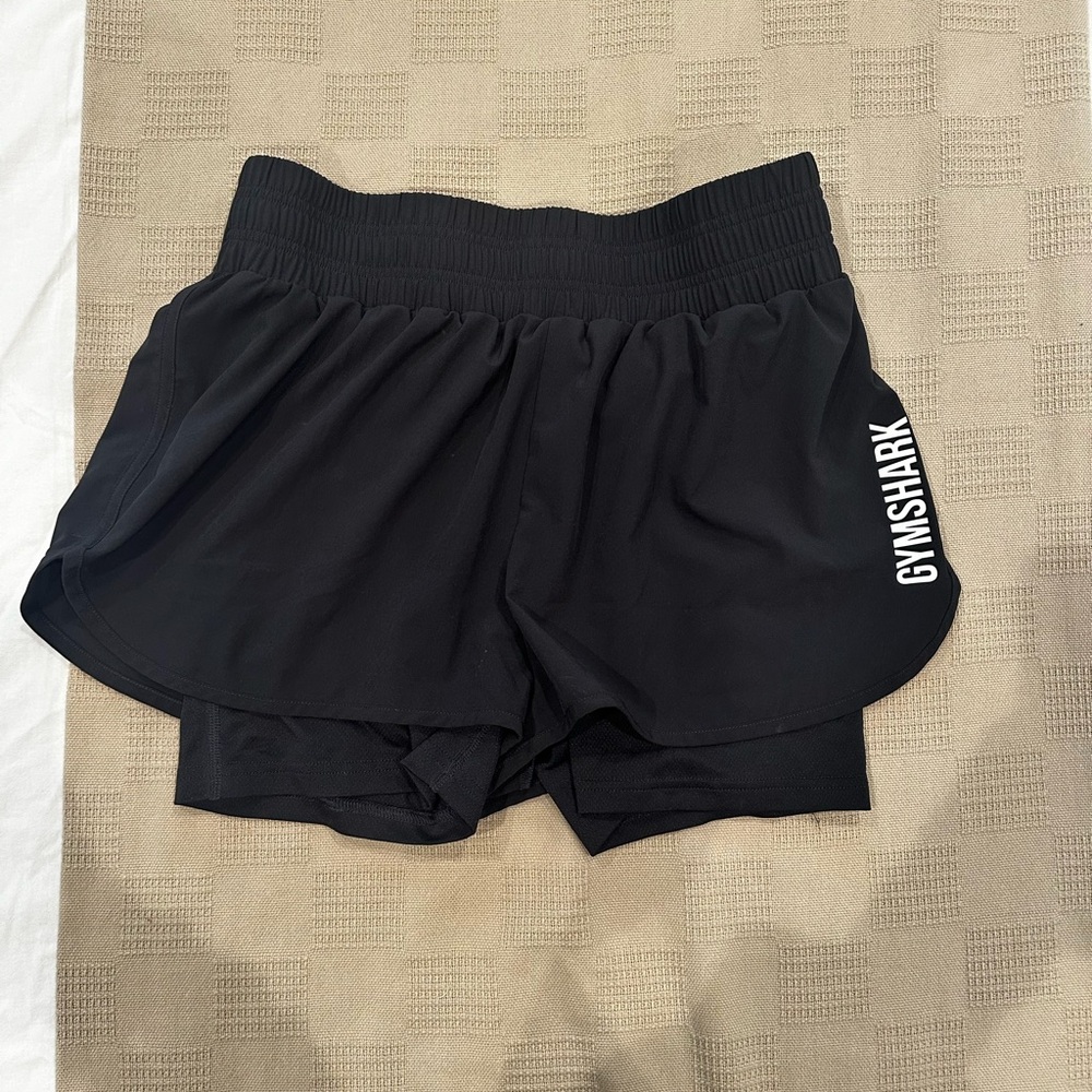 black gymshark running shorts